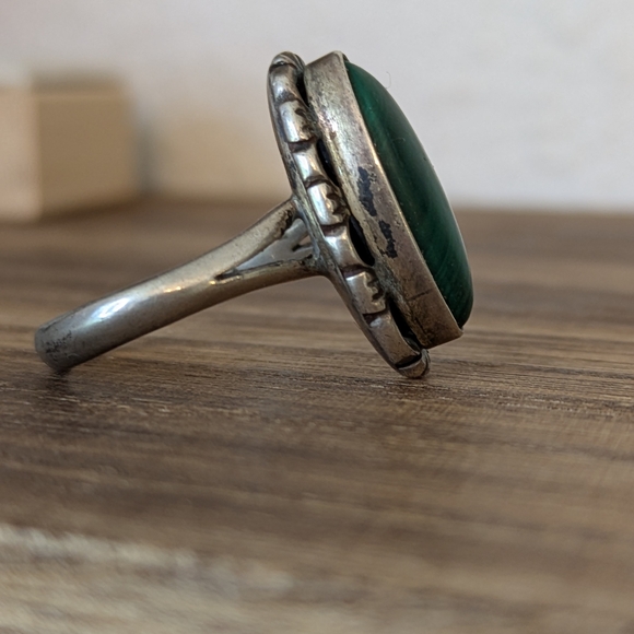 Vintage Sterling Silver Green Stone Ring Marquise Size 8.25 9g Patina - Picture 3 of 6